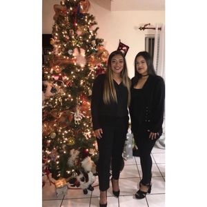 Meet your Posher, Laura v.